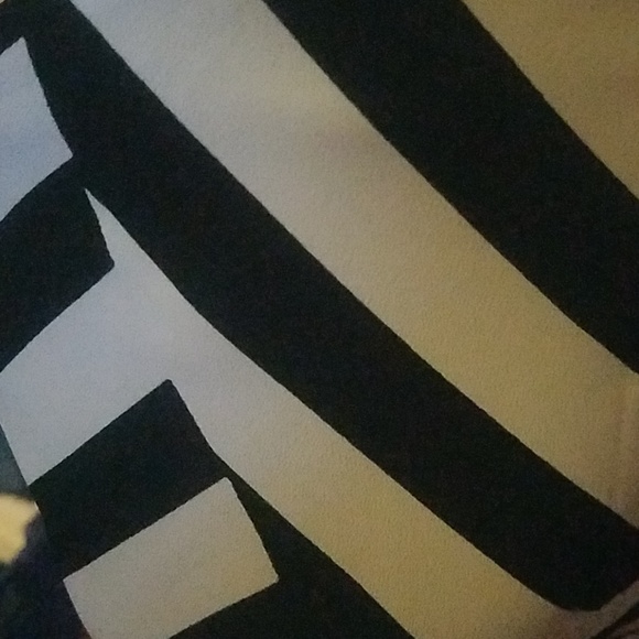 Felicity and coco Asymmetrical dress - Picture 4 of 4